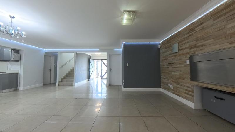 4 Bedroom Property for Sale in Calypso Beach Western Cape